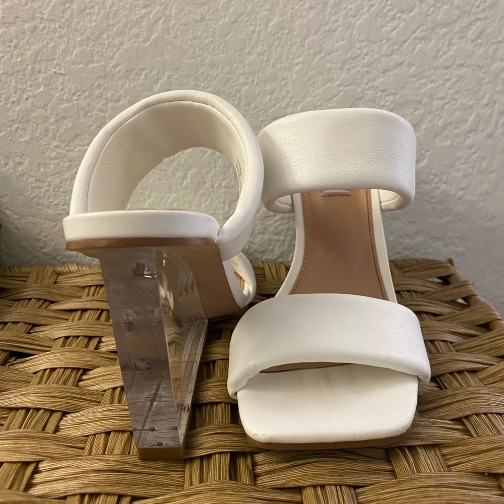 Steve Madden acrylic wedge size 7.5